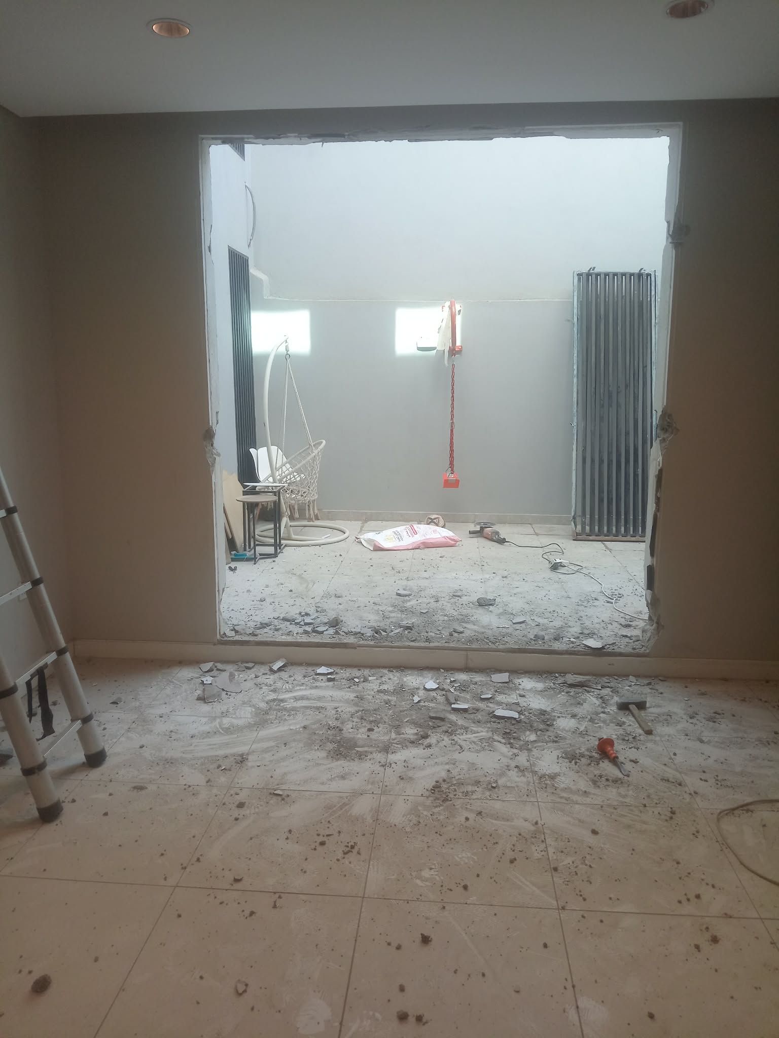 عمال تكسير وقص وتخريم وقص ابواب وقص درائش وتكسير جدران خميس - Image 8