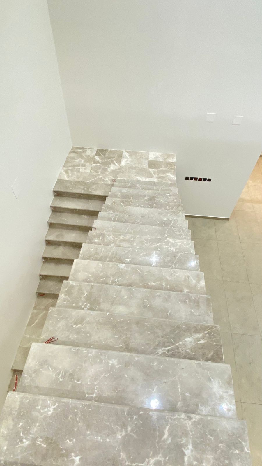 جلی بلاط تلمیع سيراميك و روخام تنظیف خزانات بحايل - Image 4