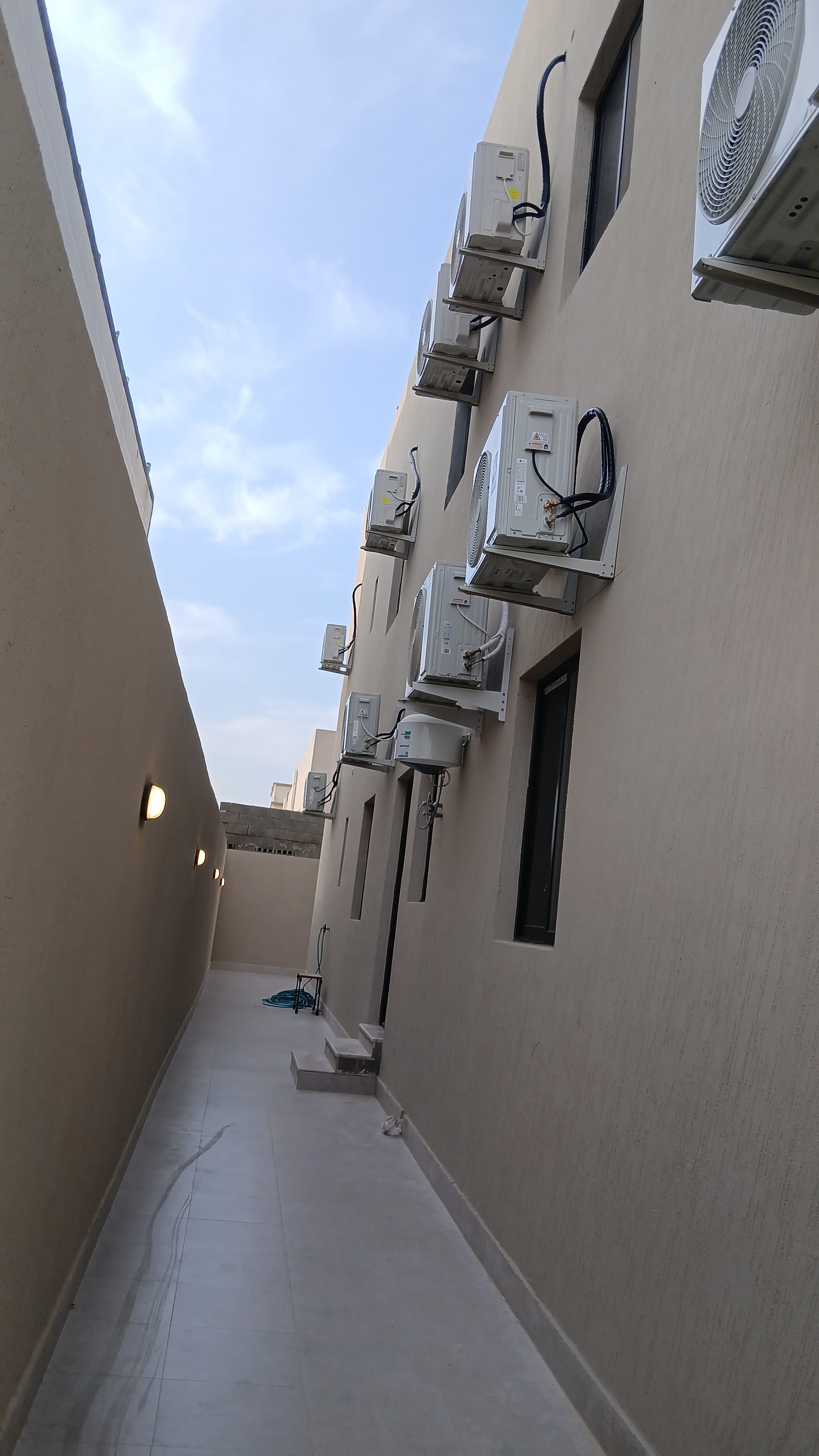 فك وتركيب جميع انواع المكيفات الاسبلت - Image 4