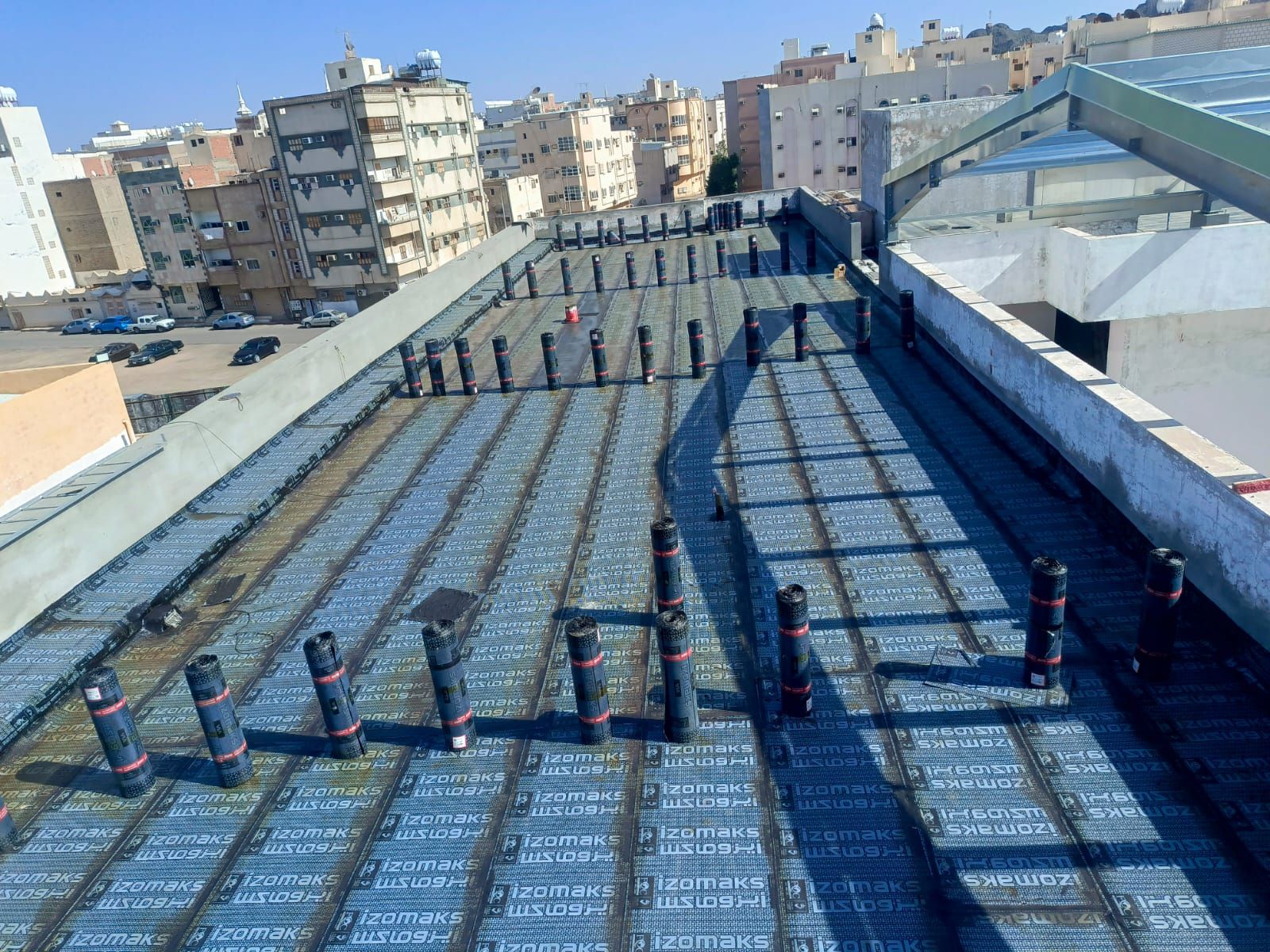 عزل مائي  عزل حراري  تنفيذ وتؤريد العزل تخطيط موقف سيارات. - Image 15