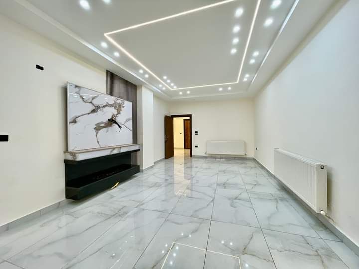 معلم دهانات لجميع أعمال الدهانات حوائط وأبواب - Image 3