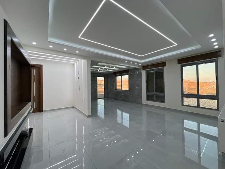 معلم دهانات لجميع أعمال الدهانات حوائط وأبواب - Image 20