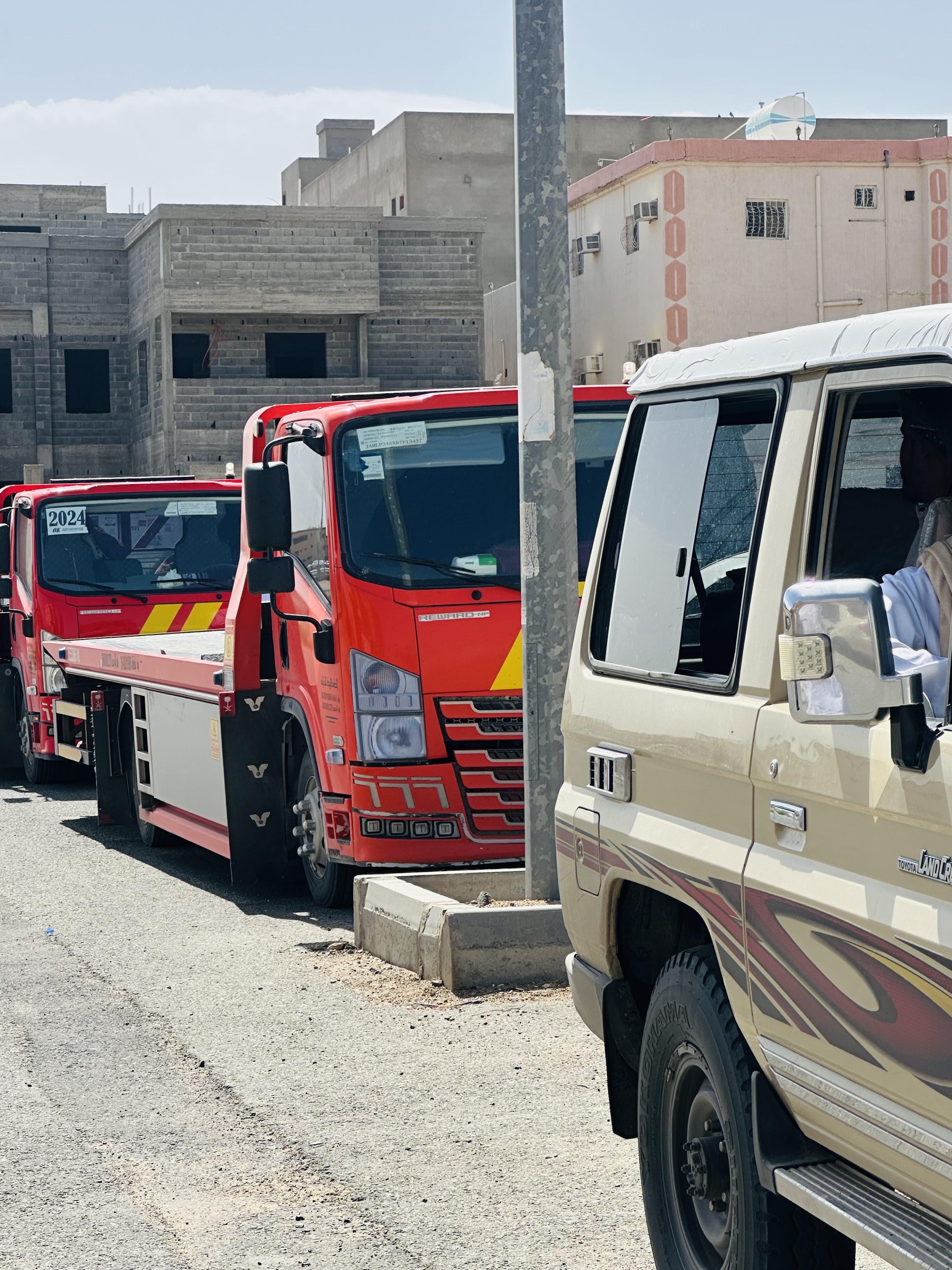 سطحه نجران لنقل السيارات داخلي وخارجي - Image 2