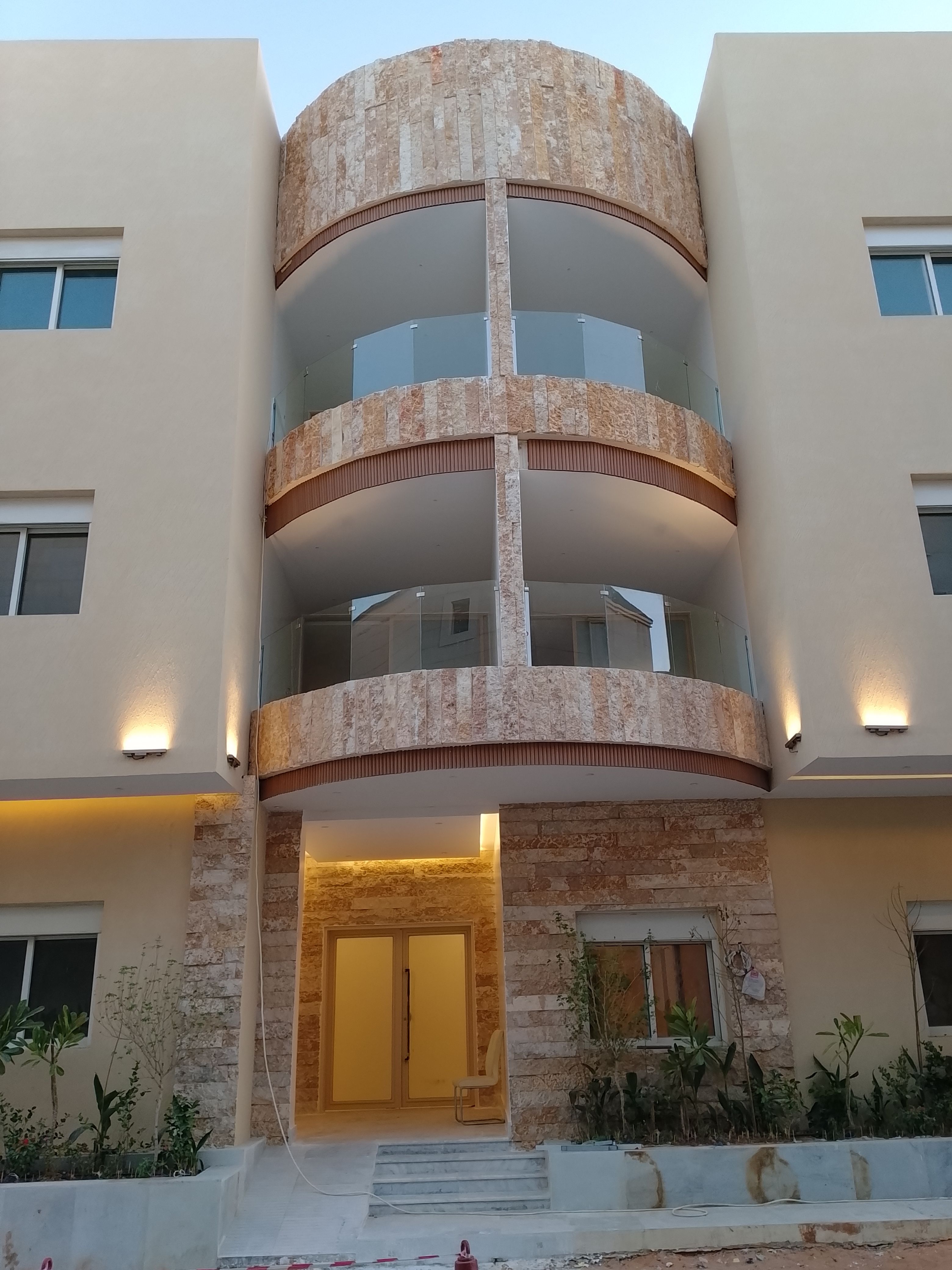 زجاج سكريت