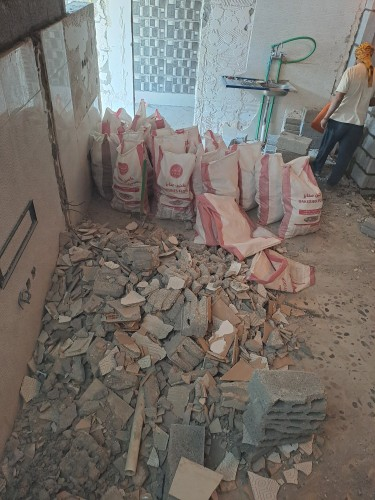 تكسير جدران وارضيات مطابخ وحمامات بناء ولياسه وتركيب جميع انواع البلاط