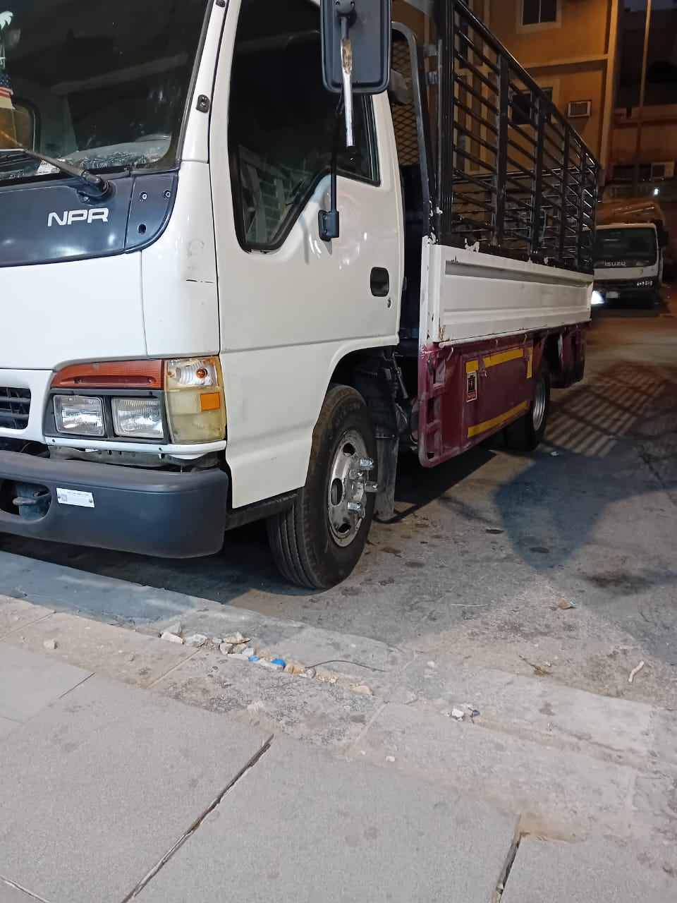 دينا توصيل الاثاث الي الجمعية الخيرية بالرياض