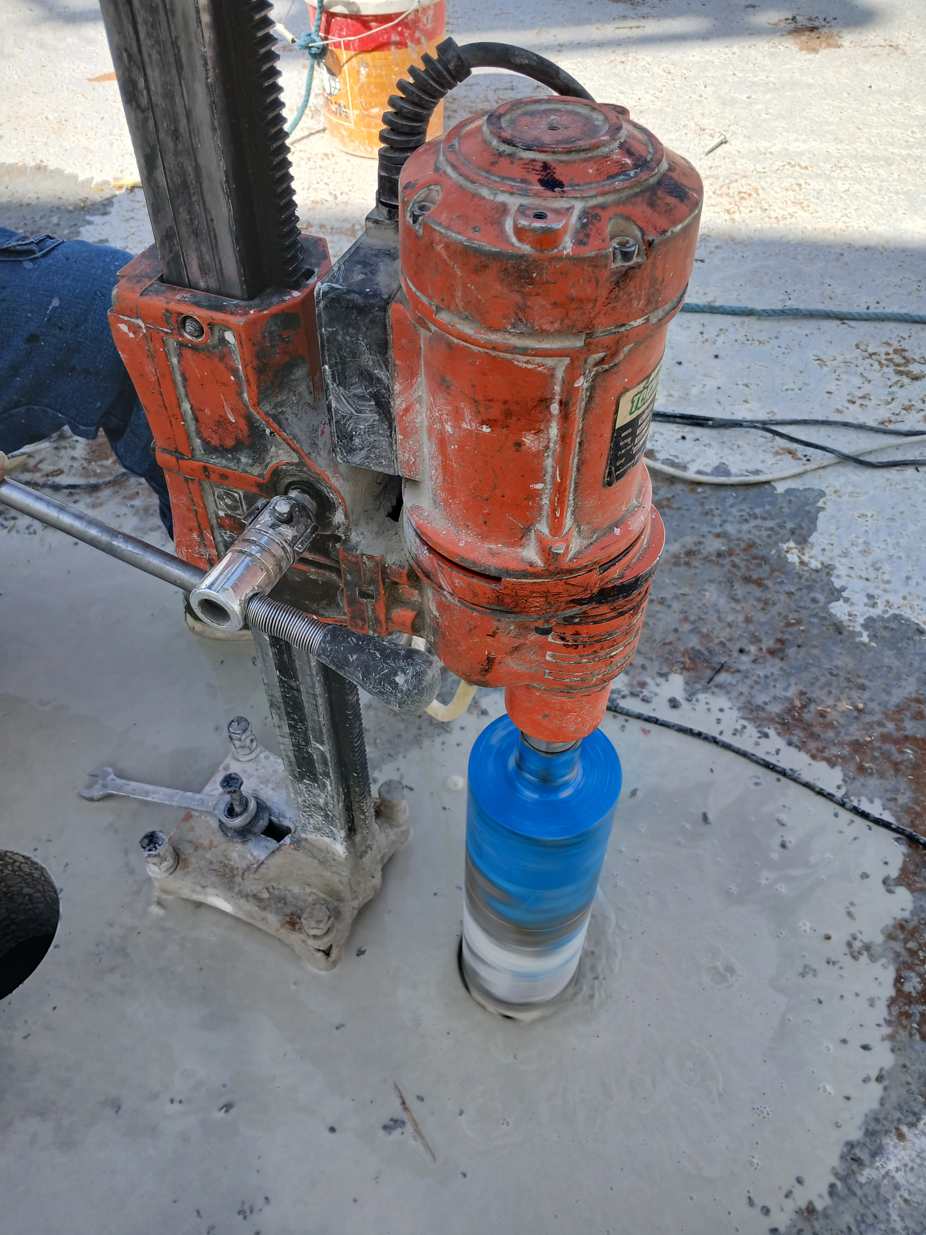 قص وتخريم الخرسانة المسلحة فتحات كور - Image 3 قص وتخريم الخرسانة المسلحة فتحات كور - Image 3