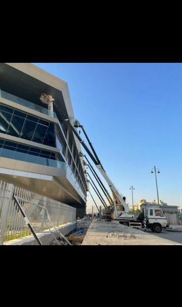 تنظيف واجهات زجاجية وكلادنج ومحلات تجارية تنظيف واجهات زجاجية وكلادنج ومحلات تجارية