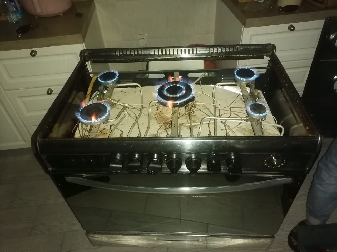 صيانه افران غاز تصيلح فرن