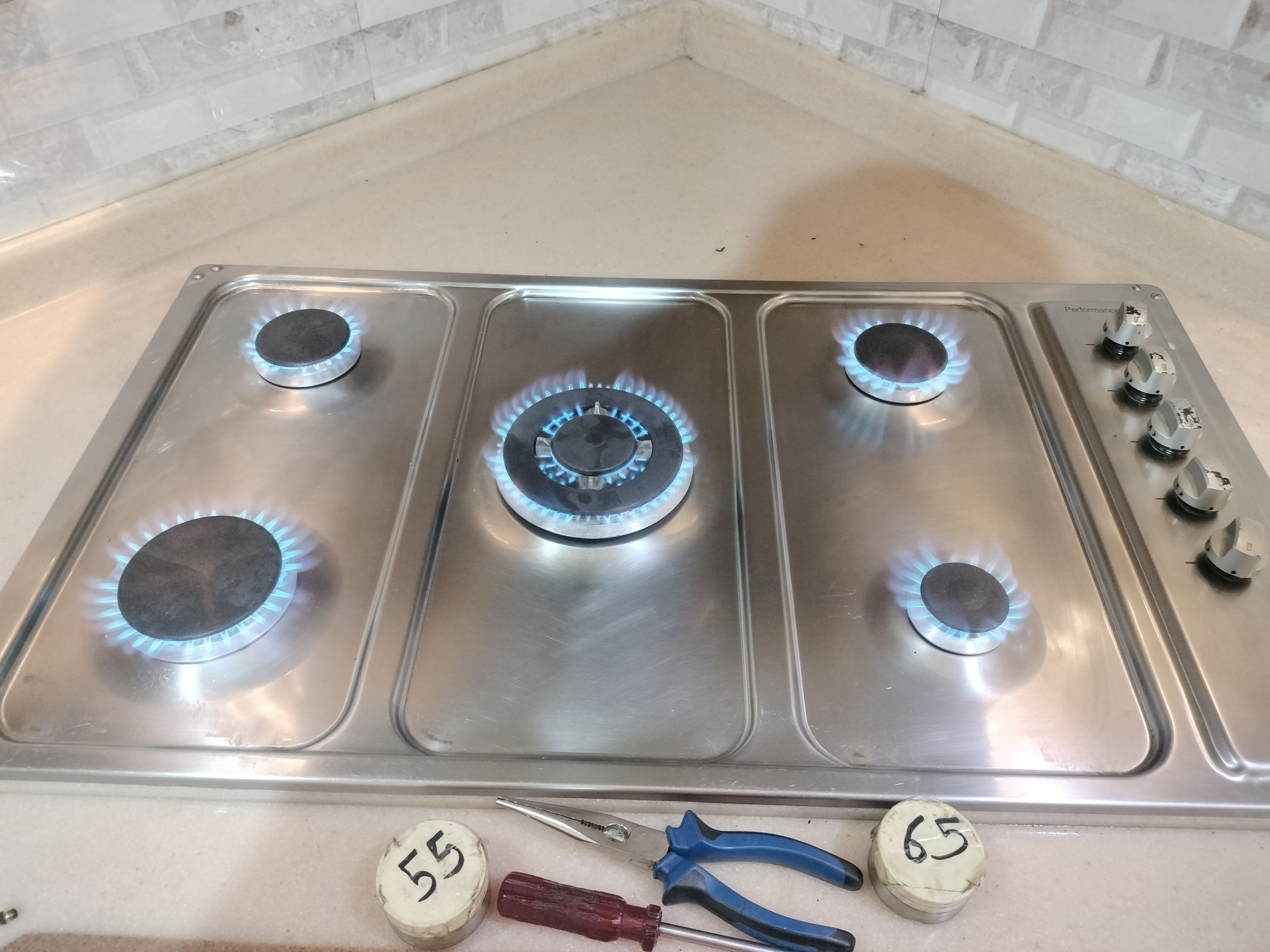 صيانة واصلاح افران غاز