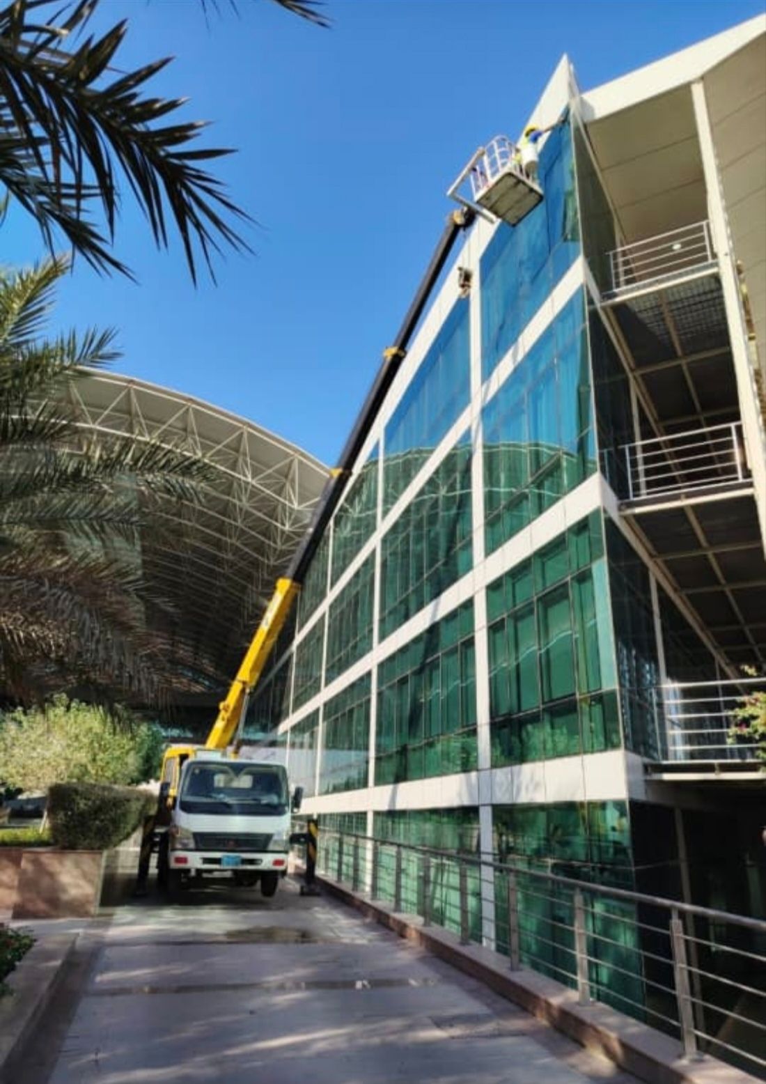 شركة تنظيف واجهات زجاجيه بالرياض - Image 14