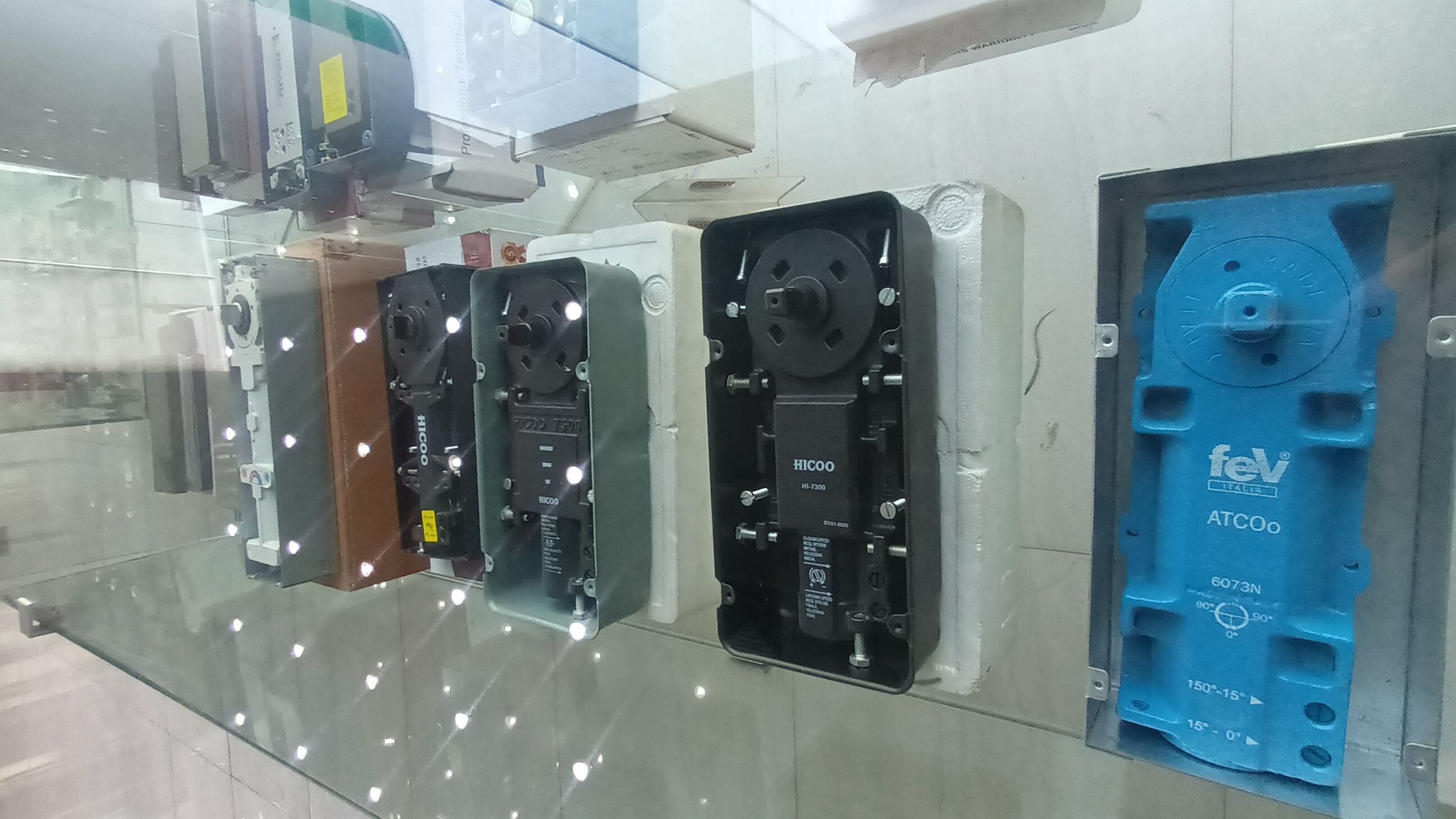 صيانه الأبواب الزجاج والامنيوم